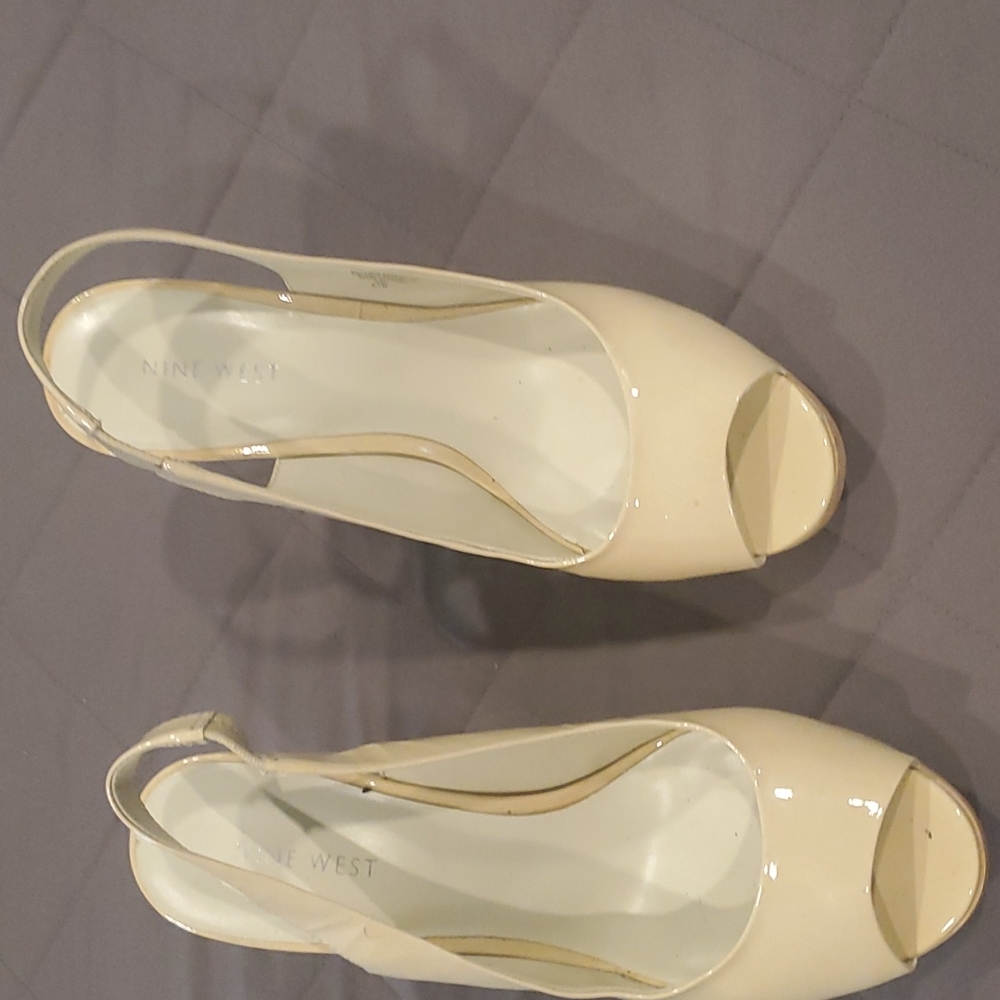 Used Heels - Picture 2 of 2